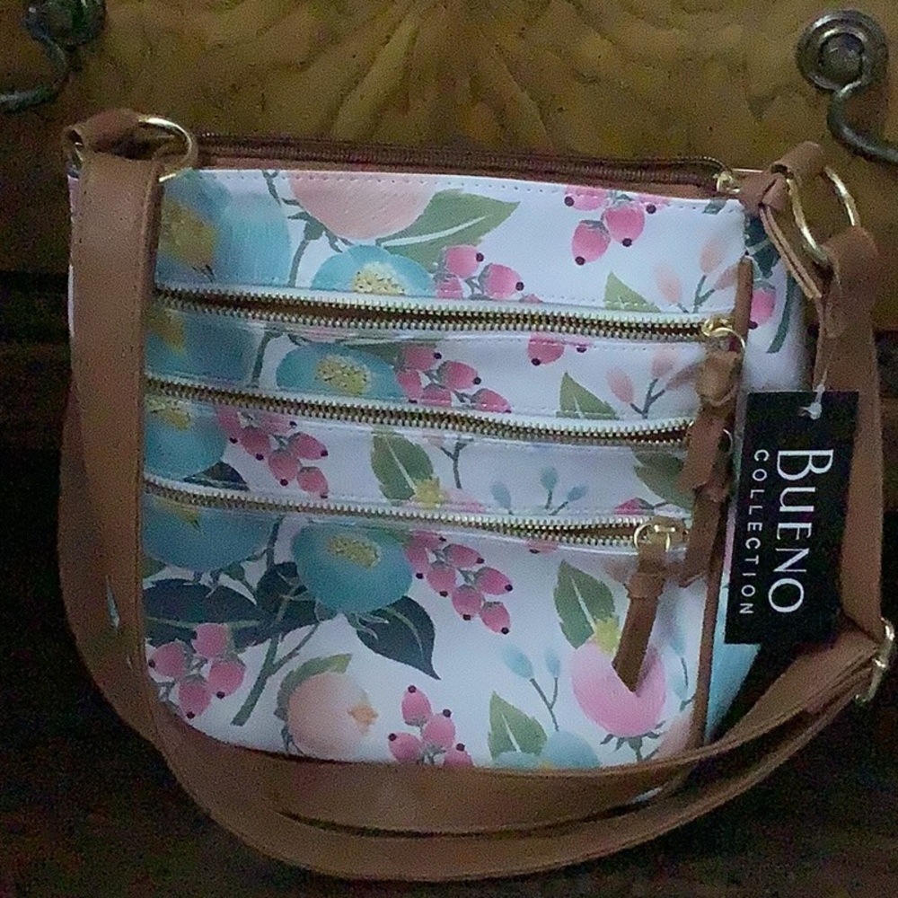 New-Bueno hand bag